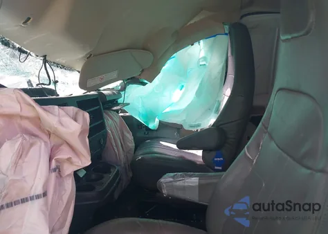 2019 Chevrolet Express 2500 Work Van z USA, uszkodzony, nr VIN 1GCWGAFP9K1150590